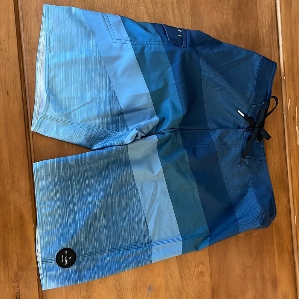 RIP Curl Board Shorts Size 31